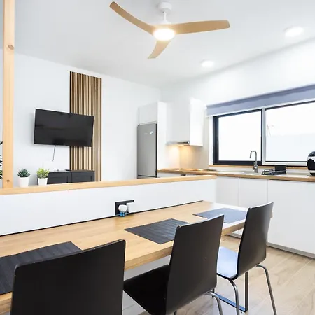 Apartment Home2book Radiant & Stylish Urban