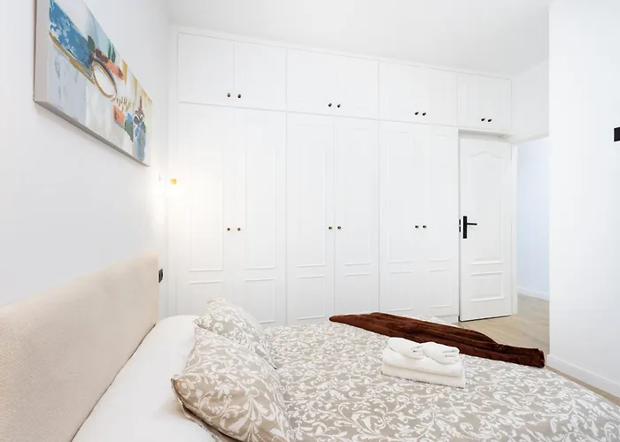 Home2book Radiant & Stylish Urban
